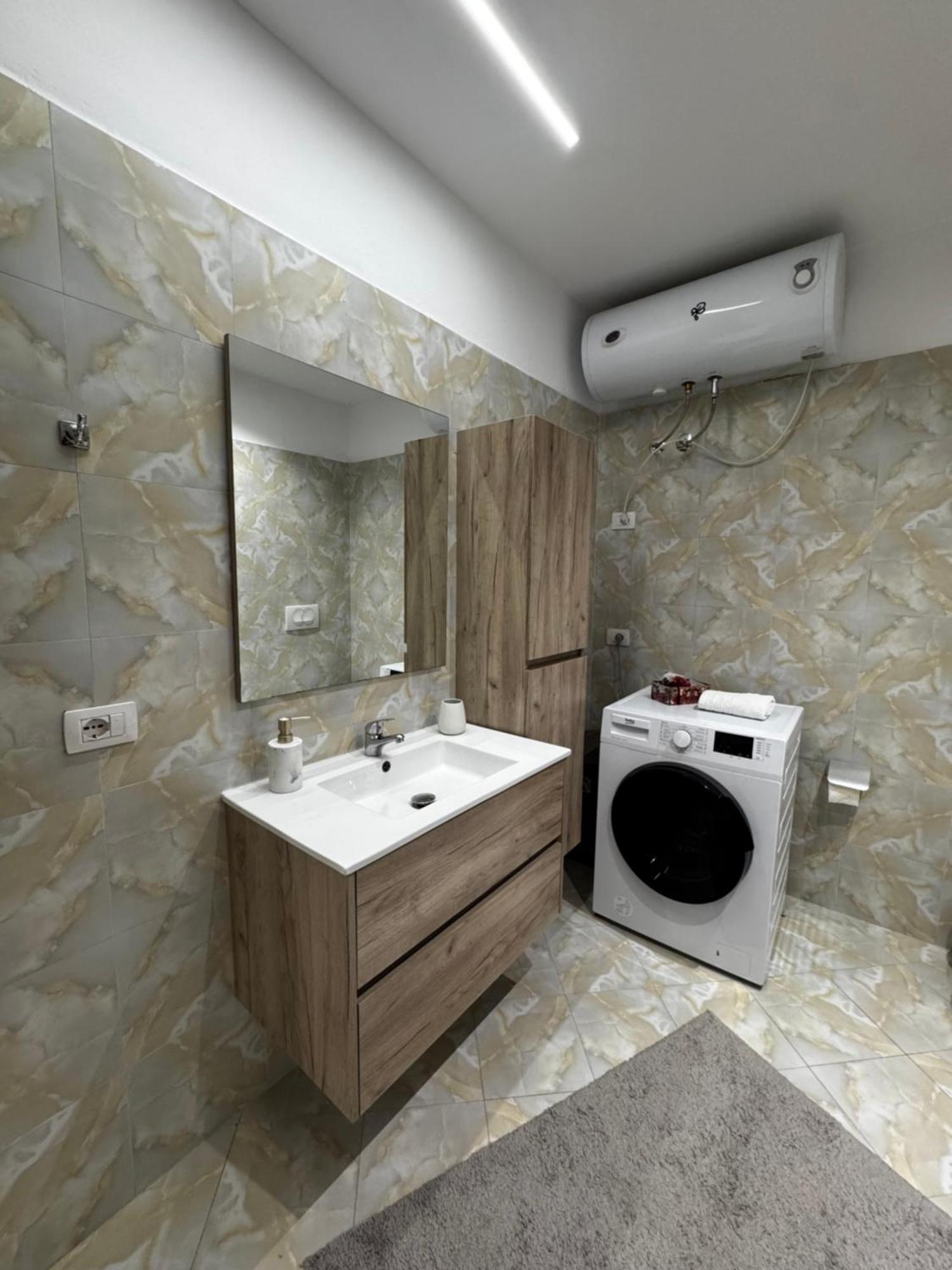 Sky & Sea View Luxury Apartments Durrës 외부 사진